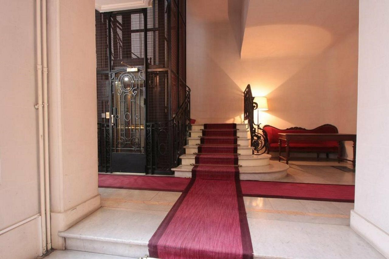Bridgestreet Champs Elysees Apartment Paris